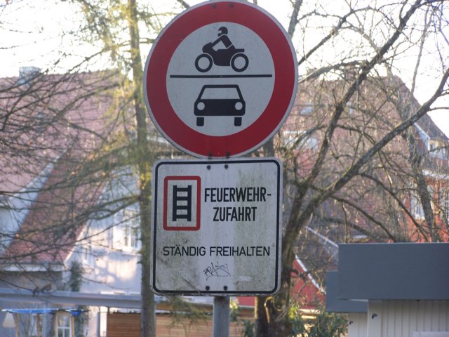 motorcyclesign.jpg
